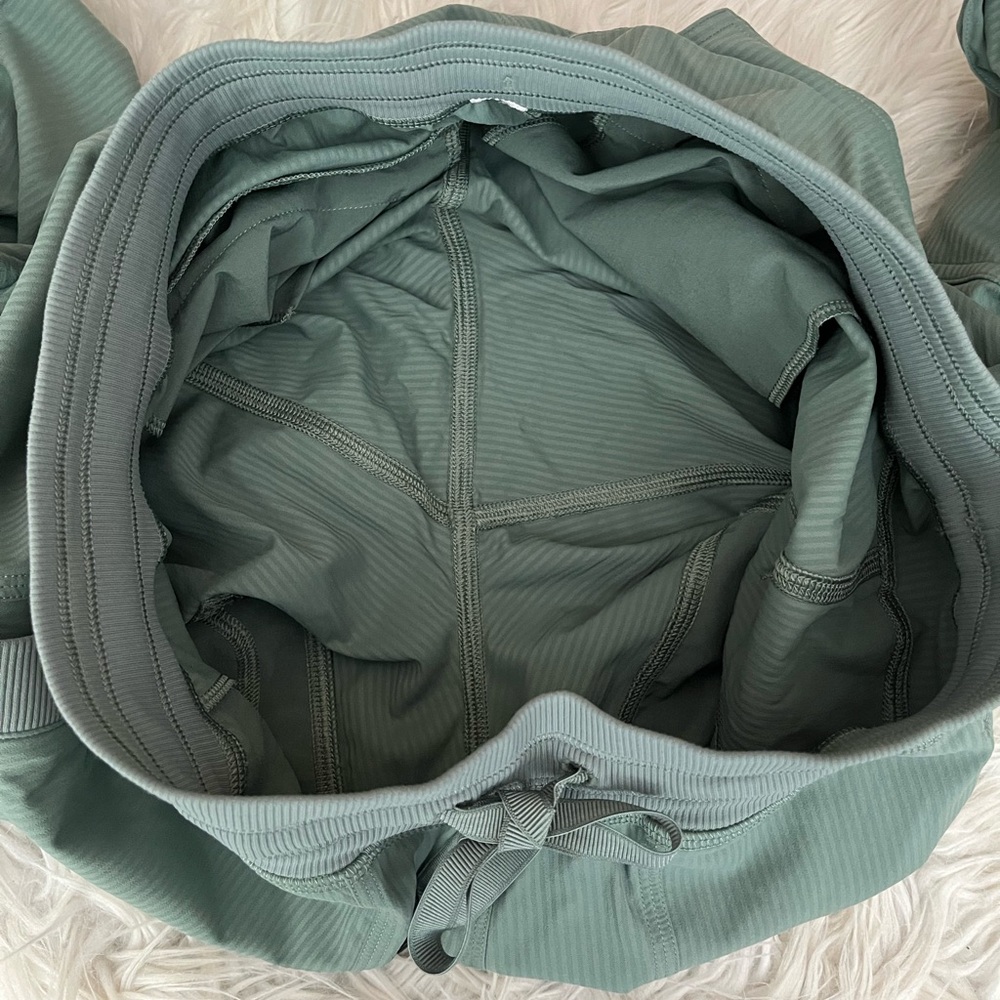 {Lululemon} Dance Studio Relaxed-Fit Mid-Rise Cargo Pant in Grey Eucalyptus - XS - Picture 8 of 10